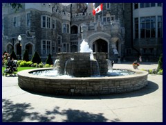 Casa Loma 004 - main entrance